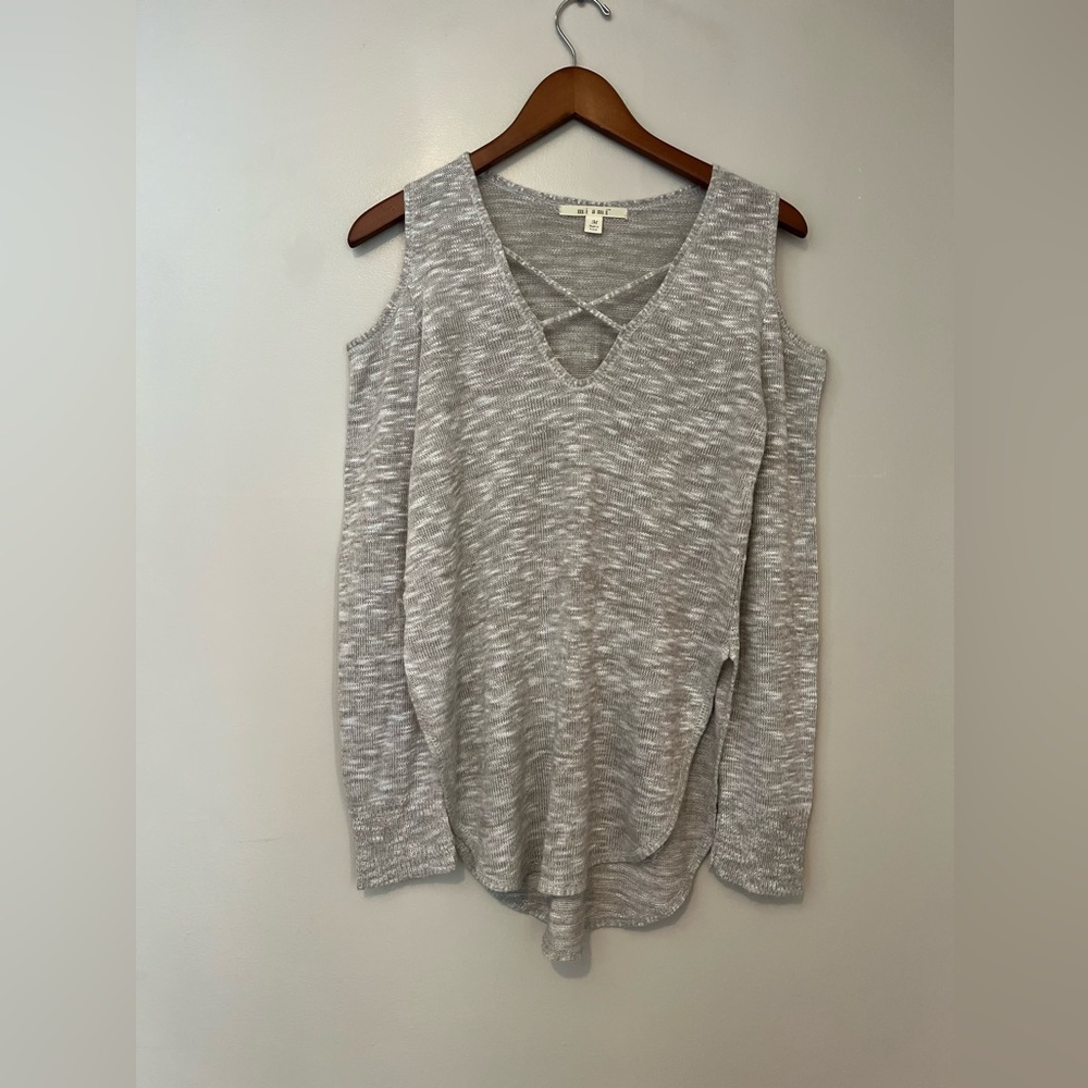 Miami Grey Sweater, Med., Cold Shoulder design and HighSide Openings!  EUC